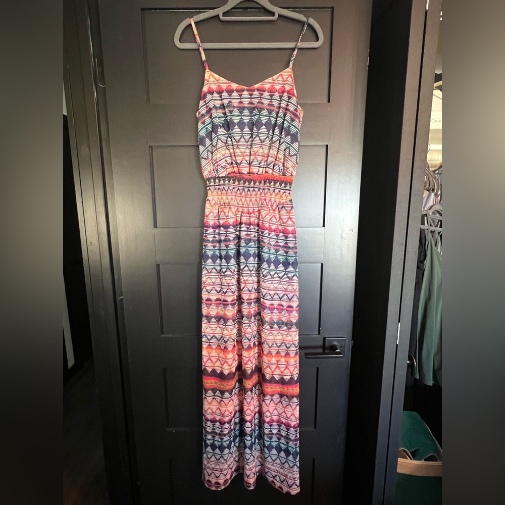 Sleeveless Print Maxi Dress in Coral, Navy, White